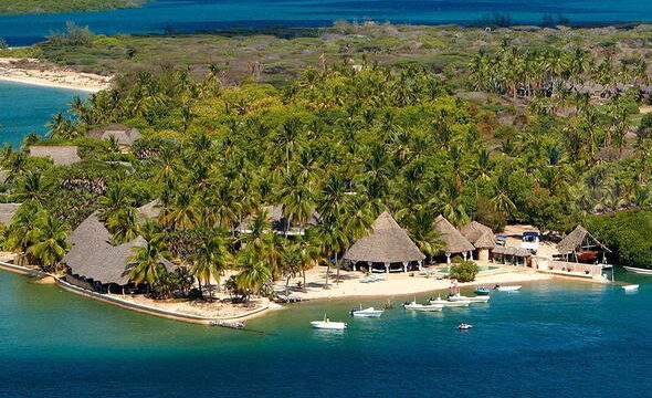 lamu-island-kenya-01-590x390